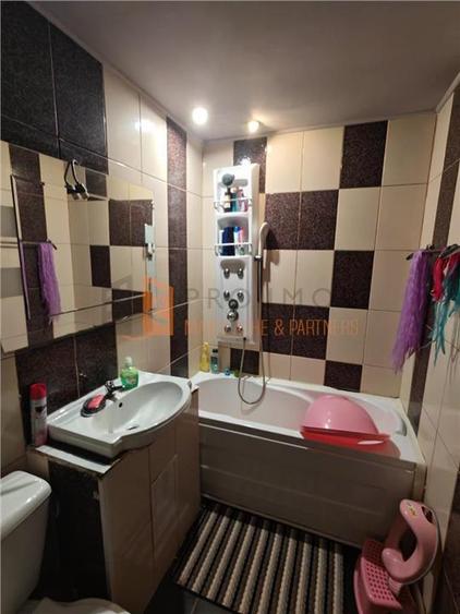 Apartament 2 camere cf 1 semidecomandat zona Micro 5 - 6