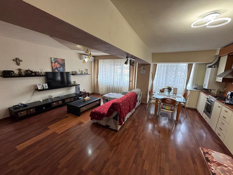 Apartament 3 camere zona Calea Călărașilor-Tribunal - 1