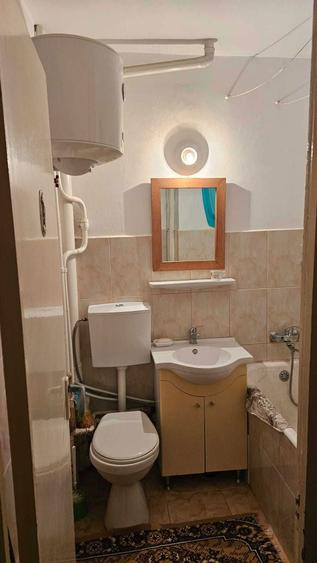 Apartament 2 camere de vanzare Pacani (zona Deal) - 6