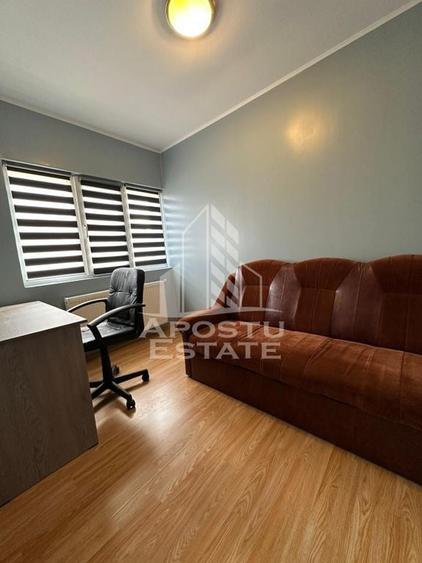Apartament cu 3 camere decomandat în Giroc