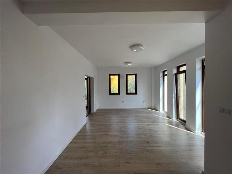 Casa cu 4 camere, 180 mp, situata in cartierul Europa! - 3