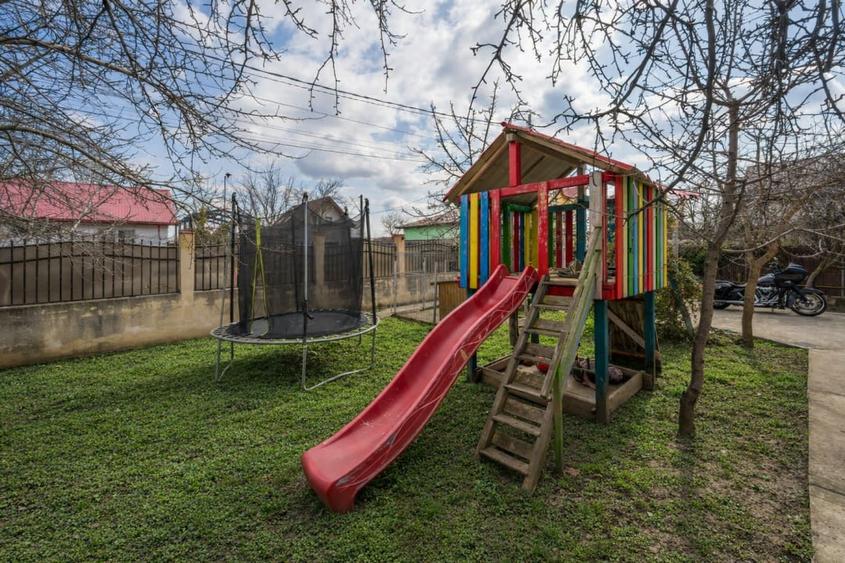 MOGOSOAIA - CENTRAL, CASA 200 MP UTILI, LOT 500 MP, LA CHEIE! - 4