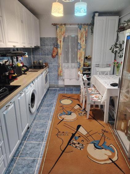 Apartament 3 camere decomandat - 2