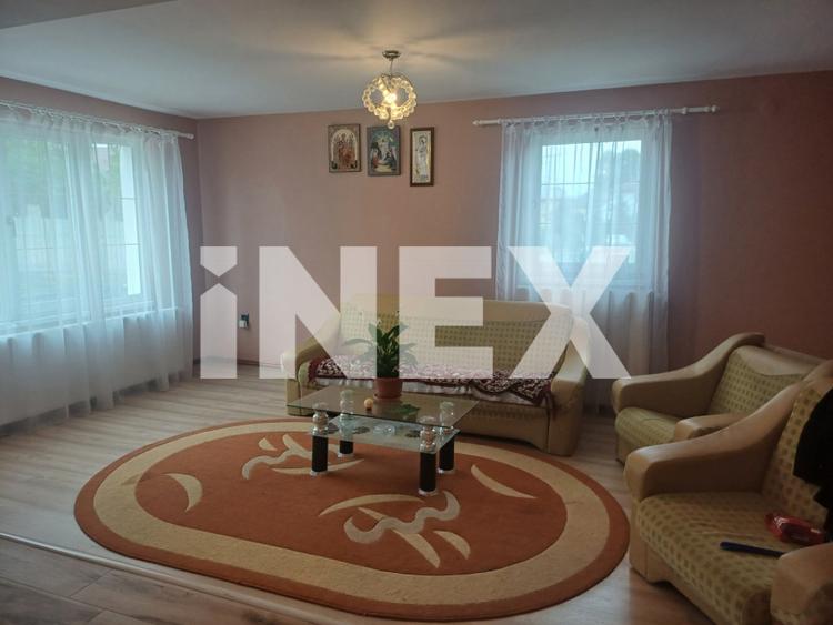 Vila spa?ioasa cu garaj, aproape de centrul Bascovului - 4