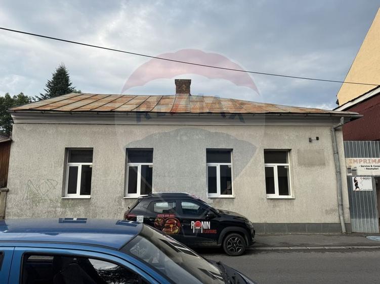 Spatiu pentru birouri / institutii - ultracentral, Str. Pitesti - 21