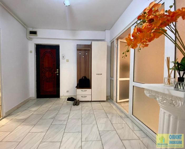 Capitol, bd. Mamaia, 2 camere, gaze, mobilat, Constanta - 3