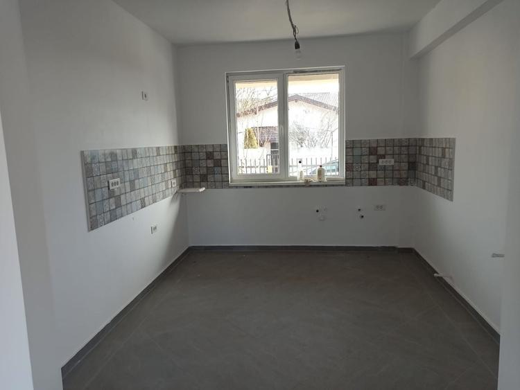 vila gata in duplex/5cam+2bai+150mp curte libera/comBerceni -Ilfov - 1