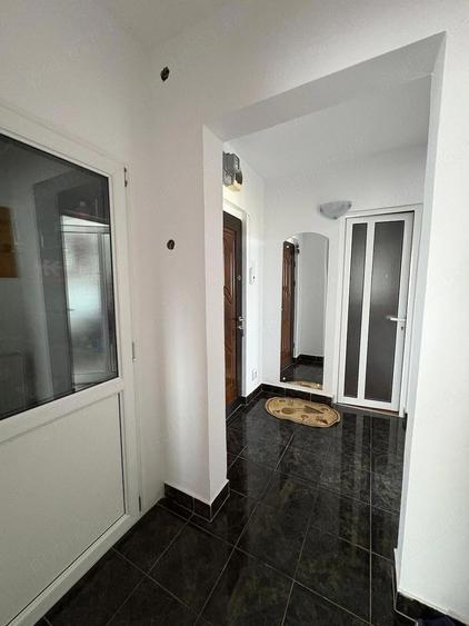 De inchiriat - ap. 3 camere semidecomandat, et. 10, Alexandru ce bun. - 9