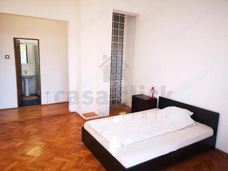 Apartament spa?ios, decomandat, mobilat ?i utilat, zona ultracentrala Spicul Apartament spa?ios, decomandat, mobilat ?i utilat, zona ultracentrala Spicul