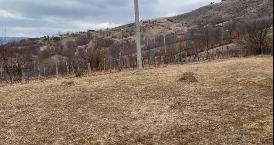 Teren cu vedere panoramica la Toaca si lacul Bicaz BUHALNITA, NEAMT - 1