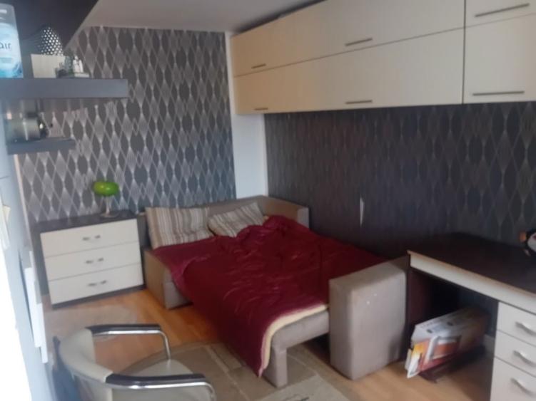 Garsoniera Piata Maratei 22mp etaj 3 renovata mobilata termopan termoizolata - 2