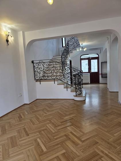 Vila de inchiriat - 2