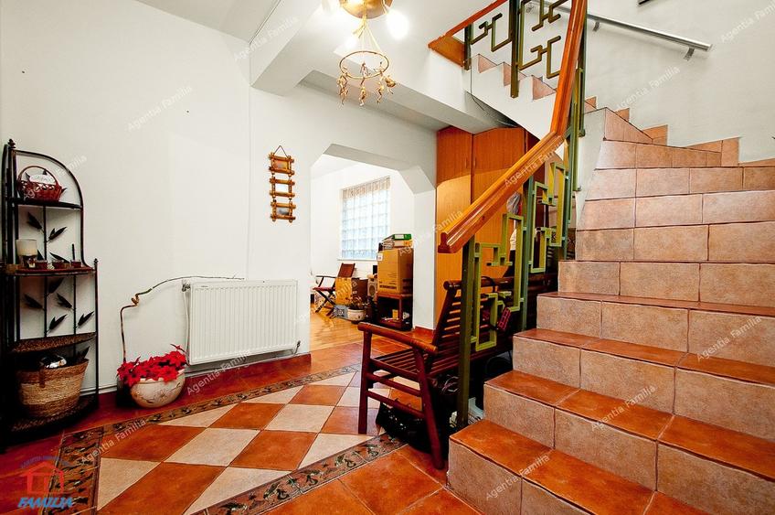 Vila cocheta, situata in centrul istoric al orasului - 6