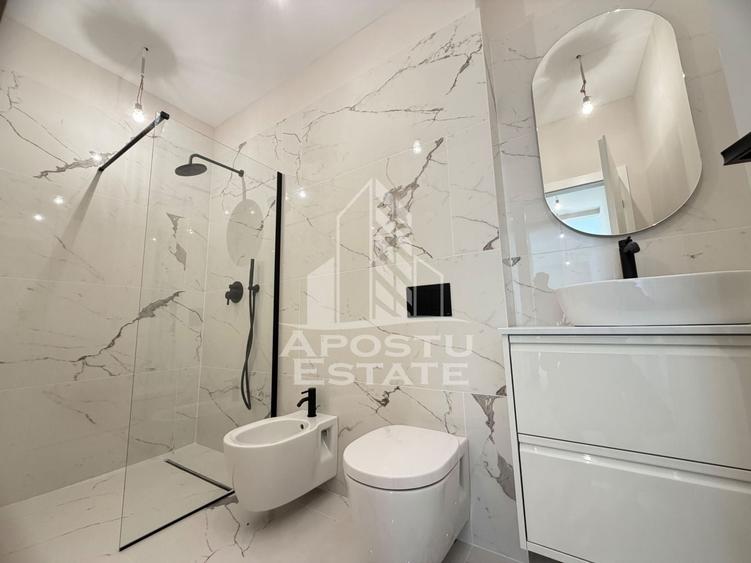 Apartament cu 3 camere decomandat în Complex Studențesc