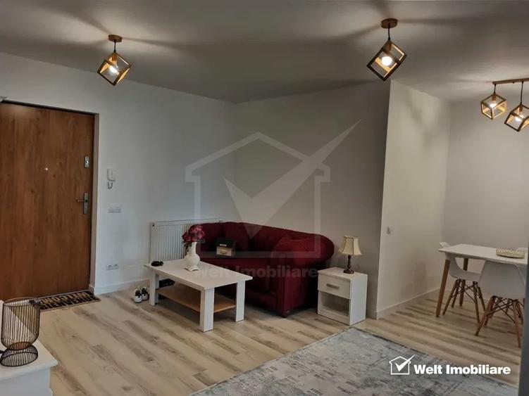 Apartament cu 3 camere semidecomandat, mobilat în Zorilor