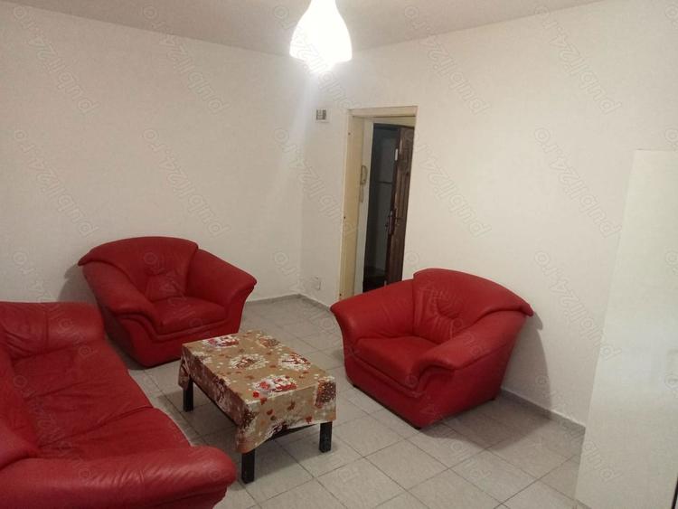 Propietar Vand Apartament 3 CAMERE Pta Sfintii Voievozi - 1