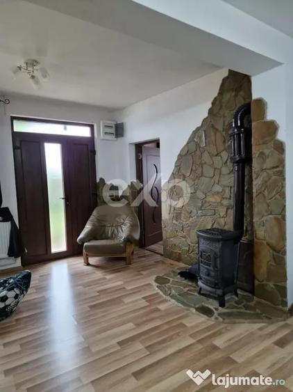 Casă cu 4 camere cu Teren 1200 Mp în Răzvad
