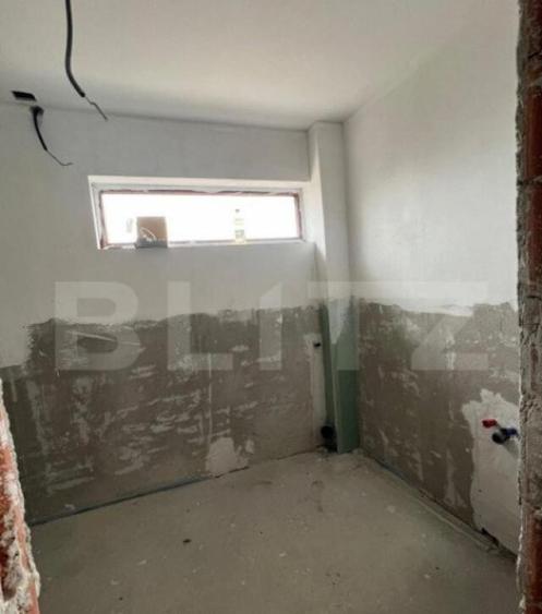 Apartament de 3 camere, 2 balcoane, 93 mp, etaj 1 - 3