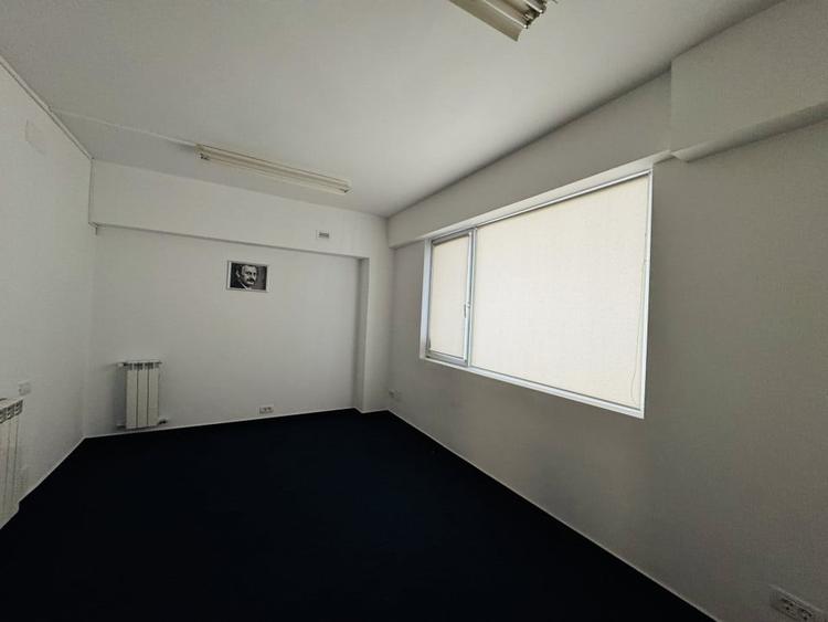 De Inchiriat Cladire Birouri stradal, Ideal sediu, Clinica, Birouri, Showroom - 18