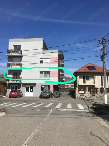 Apartament cu 3 camere decomandat în Florești