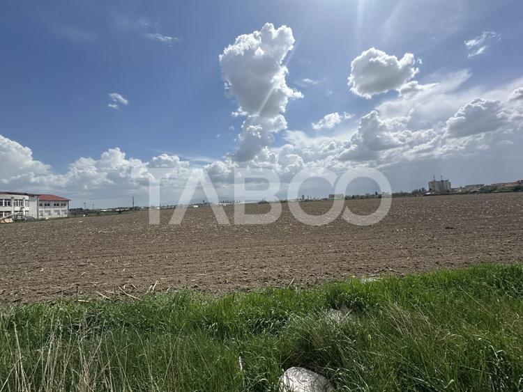 Teren intravilan 4350 mp cu utilitati in apropiere Fagaras - 1