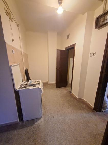 Unirii, Cantemir, Marasesti, 10 minute metrou - 11