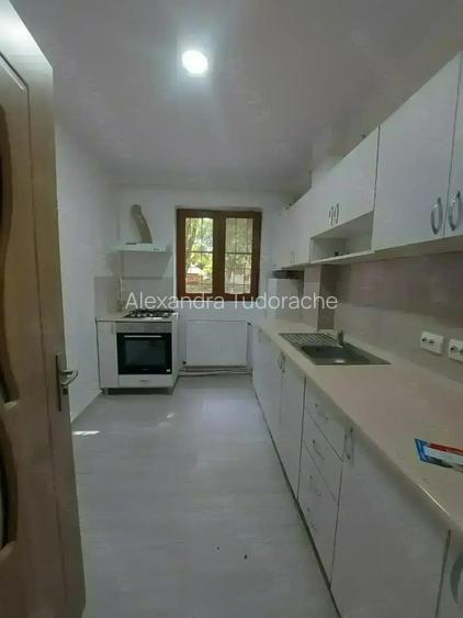 Vanzare apartament doua camere, zona Aleea Trandafirilor - Targoviste Vanzare apartament doua camere, zona Aleea Trandafirilor - Targoviste