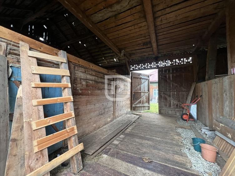 De vanzare casa, atelier fierarie, 4 anexe - 2507 mp in Manastirea Humorului - 8