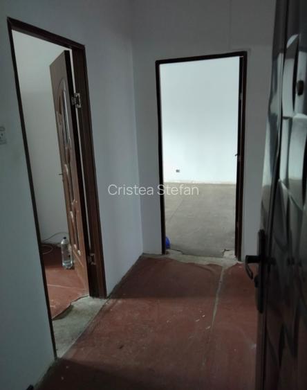 Vanzare apartament 3 camere Dristor Laborator KFC