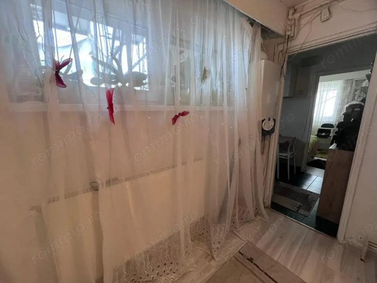 Apartament cu 2 camere decomandat în Micro 15