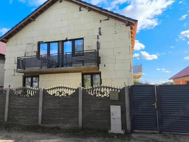 Vila de vanzare la Lovrin - 2