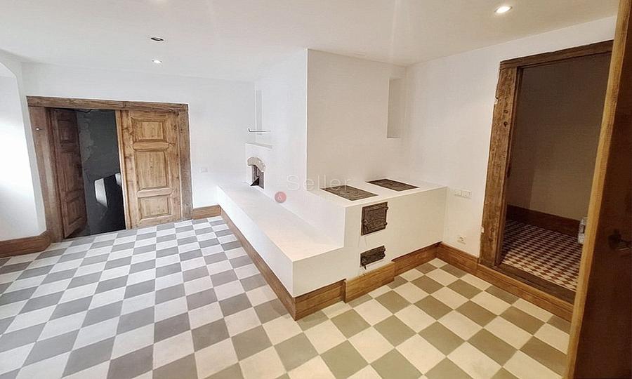 Casa saseasca cu teren generos - 25