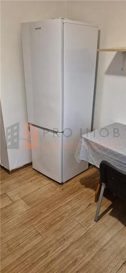 Apartament 2 camere cf 1 semidecomandat zona Micro 3 - 10