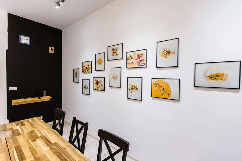 Chirie, apartament 2 dormitoare, central 550 E/lună (neg). Comision 0. - 11