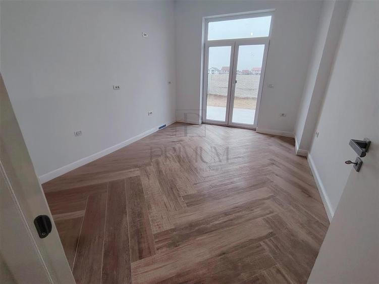 Duplex 5 camere - despartit prin camera tehnica - langa 4 benzi - 10