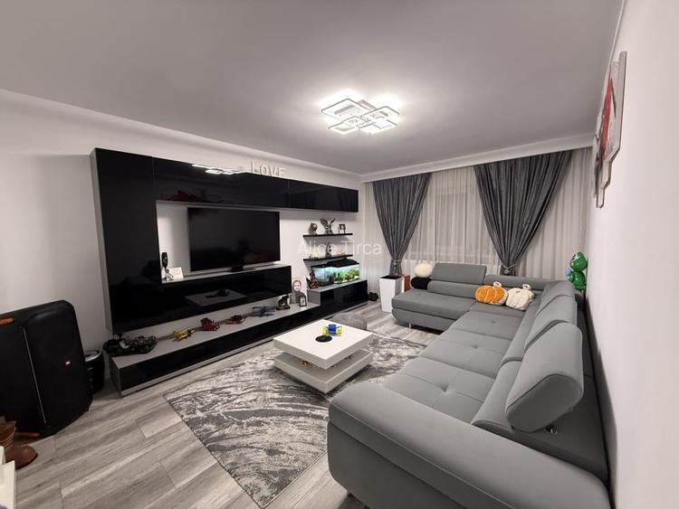 Apartament 3 camere, decomandat, 67 mp, cartier 1 Mai,  Scoala 36 Apartament 3 camere, decomandat, 67 mp, cartier 1 Mai,  Scoala 36