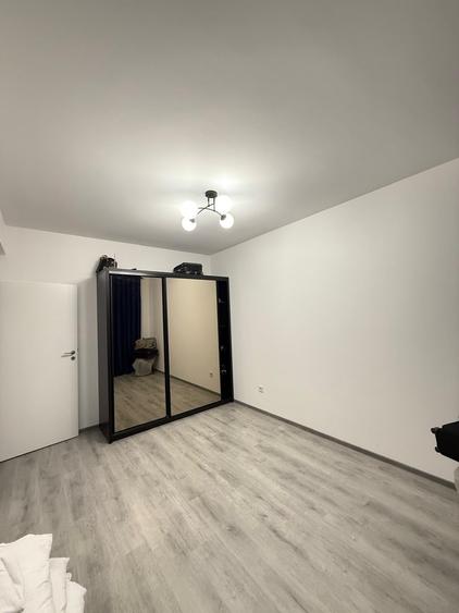 Apartament cu 3 camere decomandat, mobilat în Militari