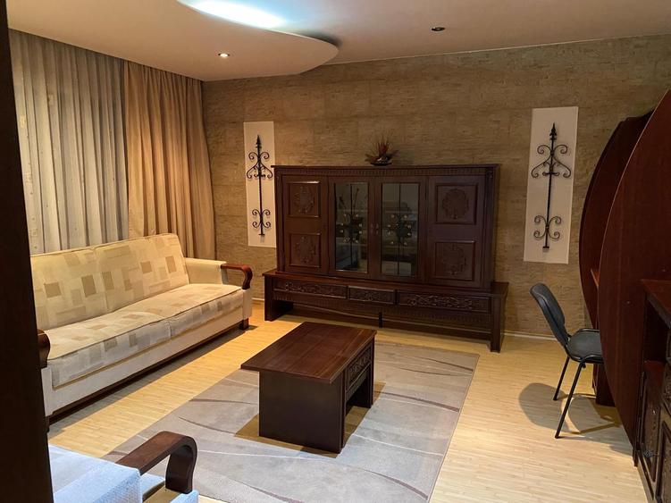 DEMOCRATIEI-2cam transf in 3c,cf1A,sd,3/4, mob+util - 83000 euro - 1