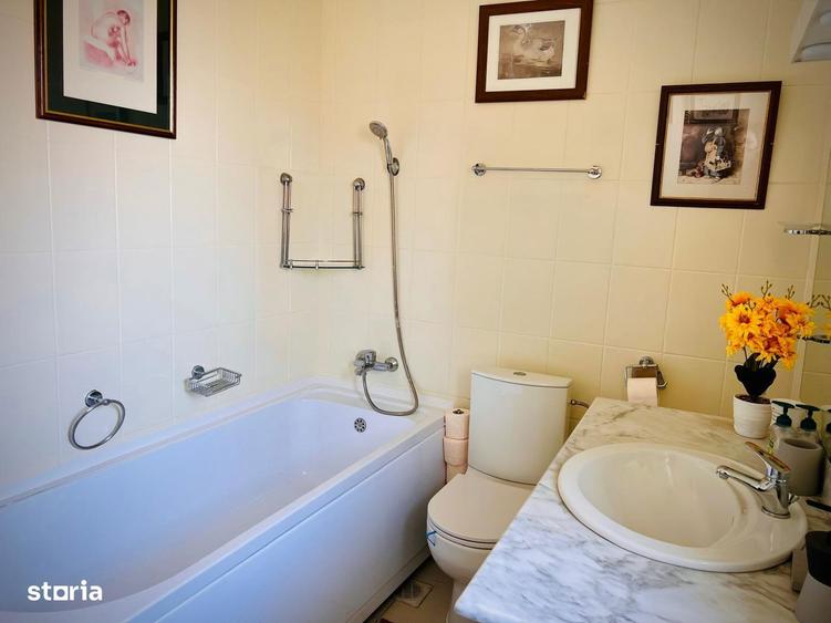 Vind casa(Duplex)cu Subsol tehnic+Garaj+P+!E zona centrala - 2