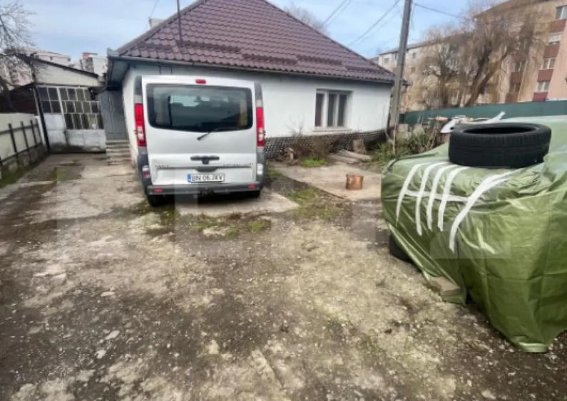 Teren 908 mp cu 2 case, zona Kaufland Sud - 2