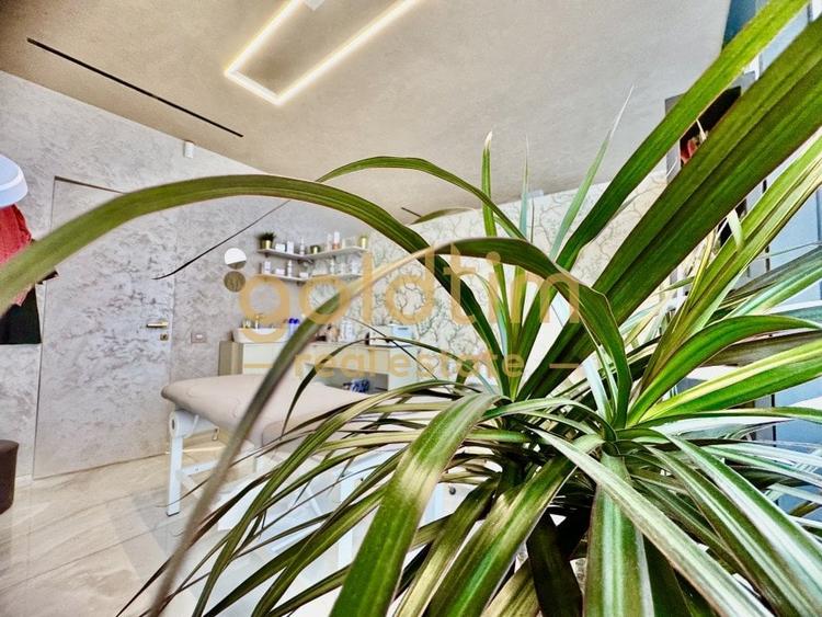 SPATIU VITRINA/ PRETABIL SALON INFRUMUSETARE - 23