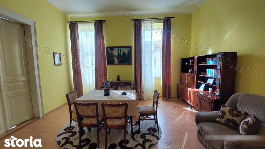 Casa in Ha?eg, zona centrala, teren generos, stare foarte buna. - 12