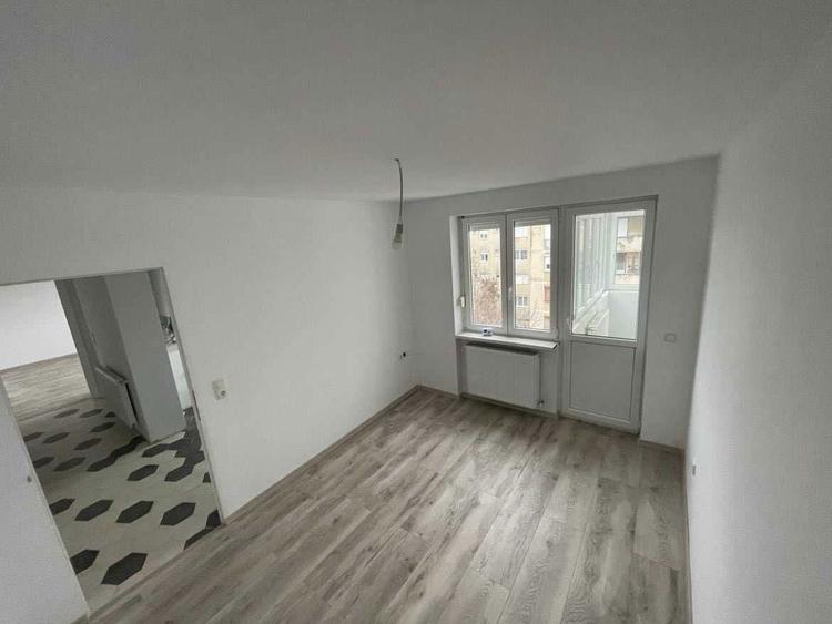 vand apartament str.botizului nr55 60mp etaj 4/4 - 4
