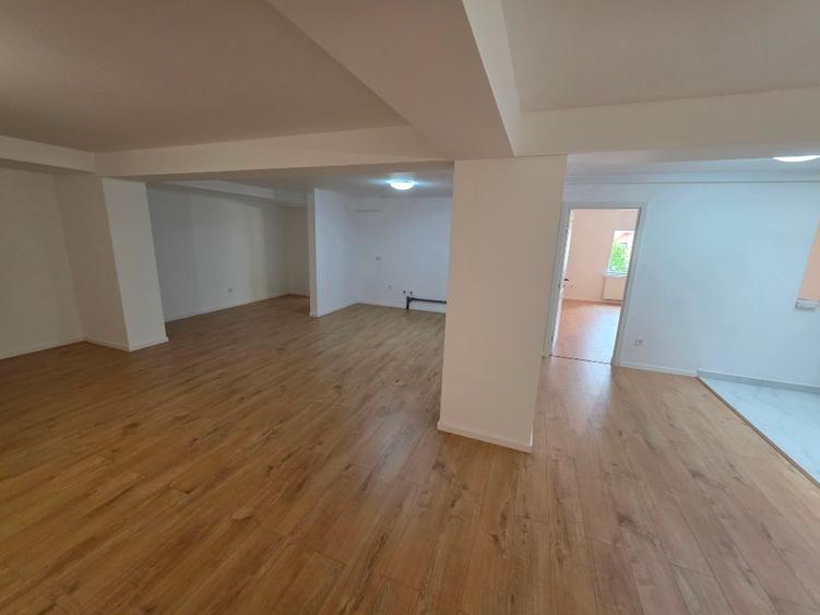 Închiriez spatiu comercial / locuință  - 3