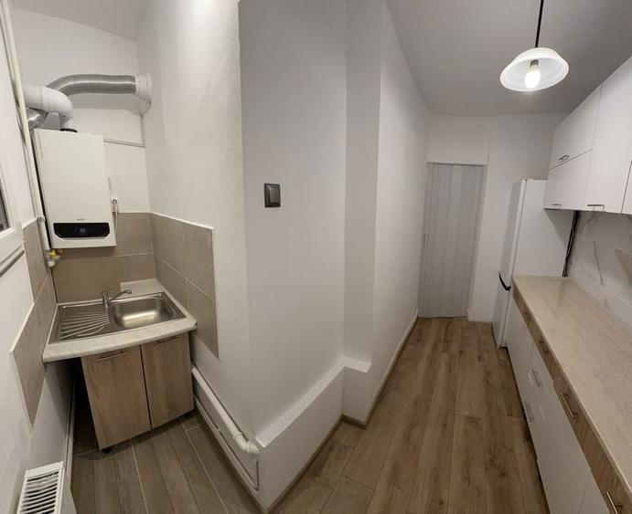 Proprietar inchiriez apartament 2 camere decomandat - 7