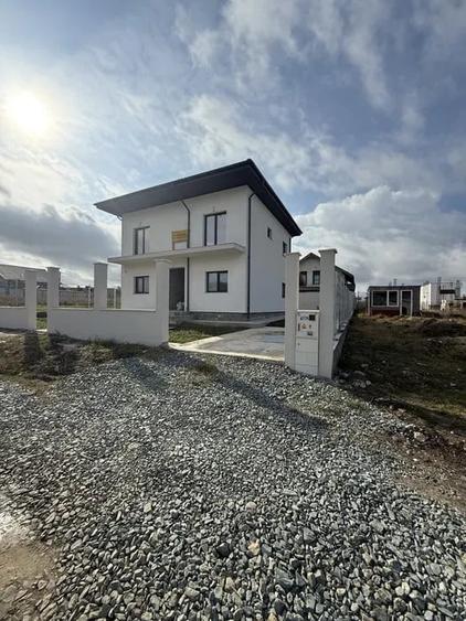 CASA AGIGEA | 4 CAMERE| ZONA LAC | - 4