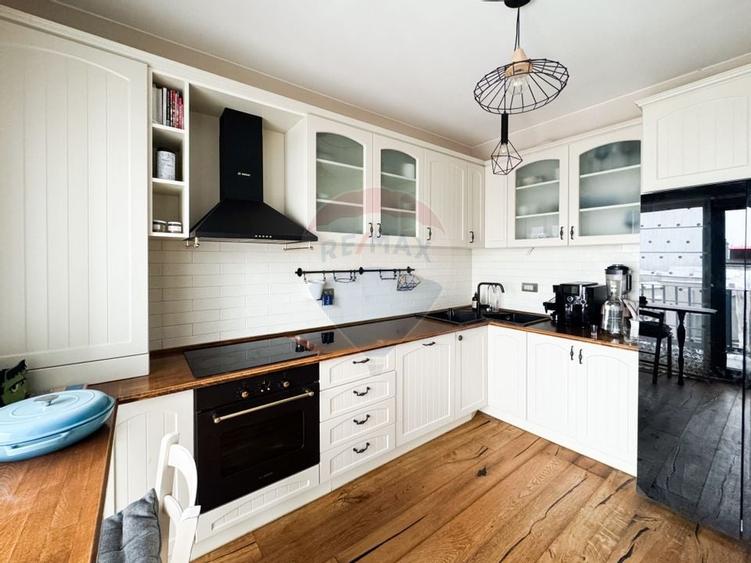 Vilă ultrafinisată cu două unități locative în zona Gruia - 4