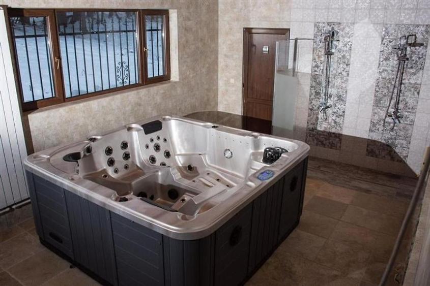 Eleganta si stil, in peisagistica montana, Rezidential/ Pensiune, Predeal, Braso - 32