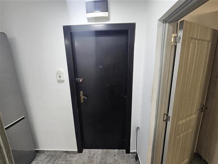 Resita, Garsoniera, Renovata, Mobilata+Utilata, Et. 2, Micro 4 - 20