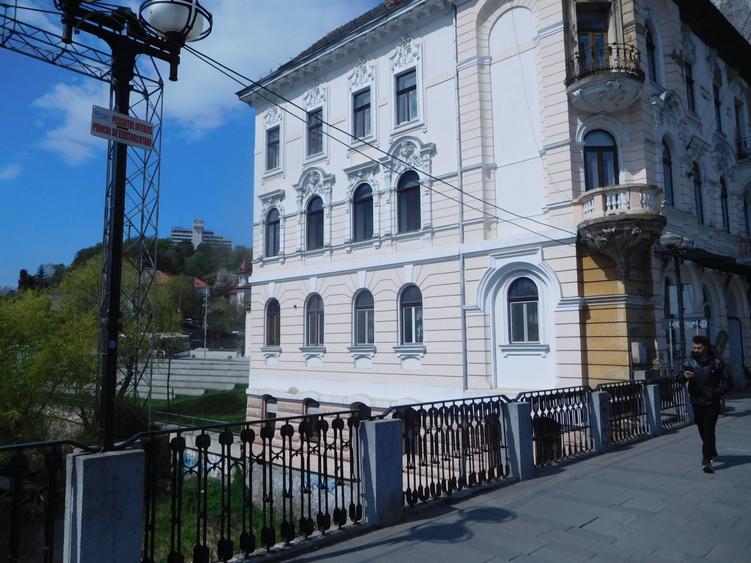 Ultracentral, apartament 4 camere, Imobil de epoca - 1